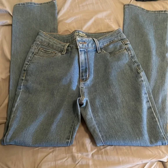 Mid Rise - Picture 1 of 2